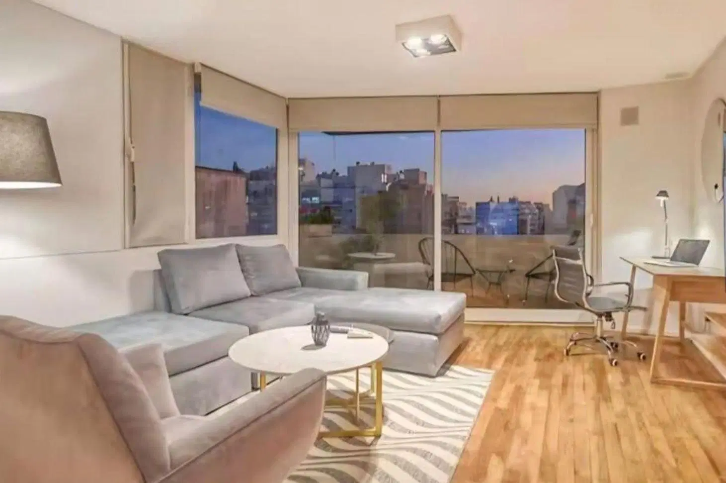 VENTA CON RENTA USD- TRIPLEX C COCHERA EN BELGRANO 3