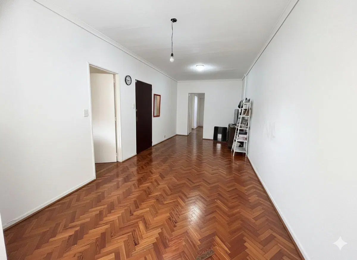 EN VENTA BELGRANO 4 DORMITORIOS BALCÓN Y PATIO 2