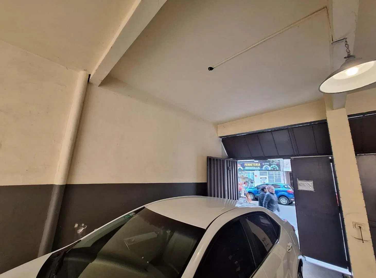 VENTA COCHERA PORTON EXCLUSIVO ACCESO CALLE /ONCE 5