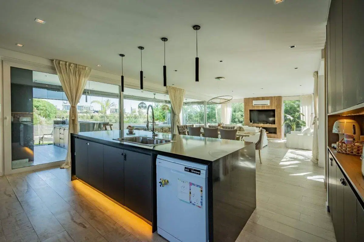 CASA A LA LAGUNA EN COSTAS - PUERTOS DEL LAGO 5