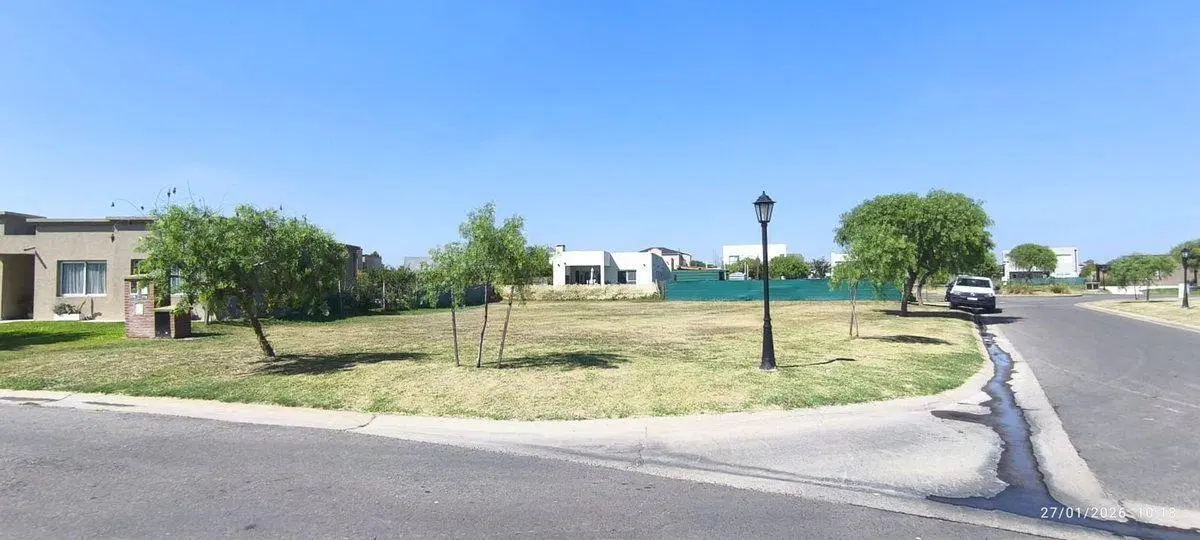Lote en Pilar del Este. 663 m". U$D 48.000 2