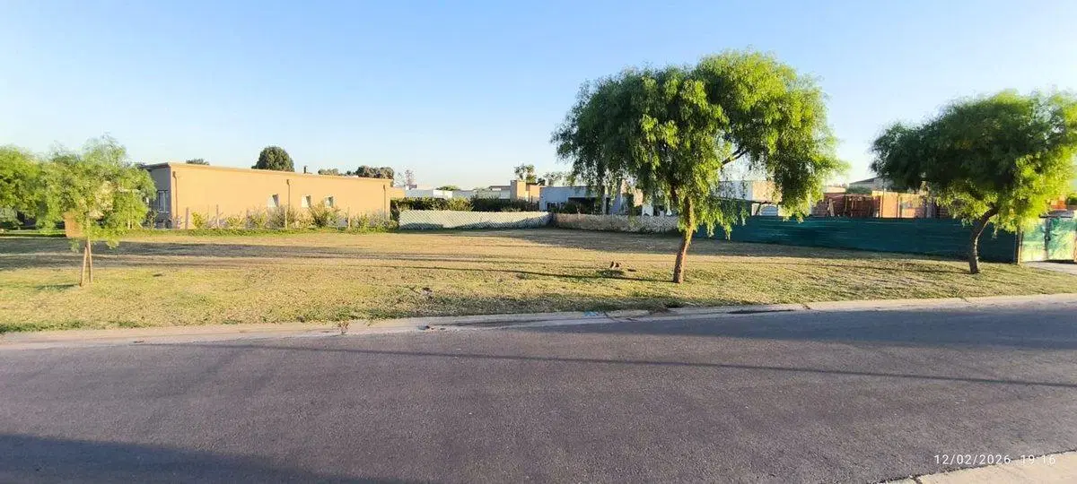 Lote en Pilar del Este. 663 m". U$D 48.000 3