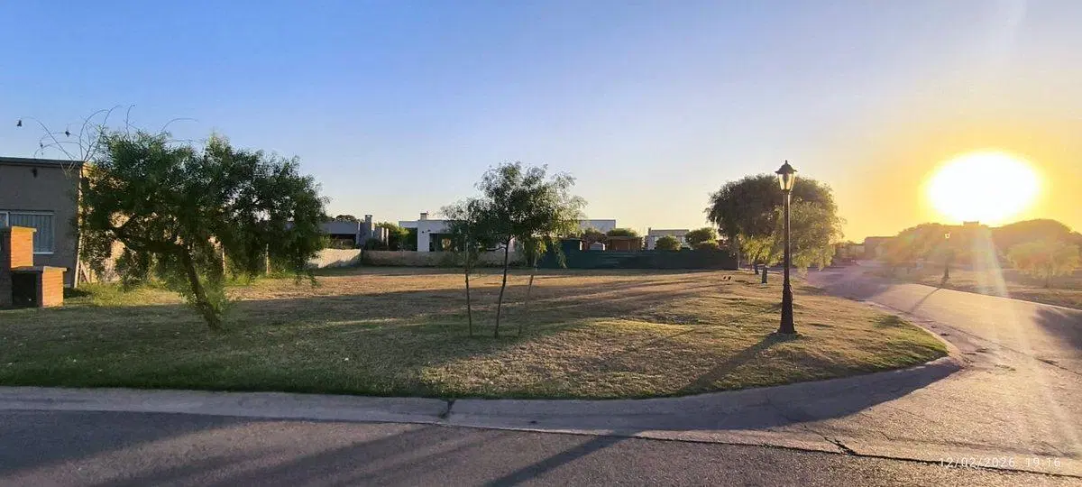 Lote en Pilar del Este. 663 m". U$D 48.000 5