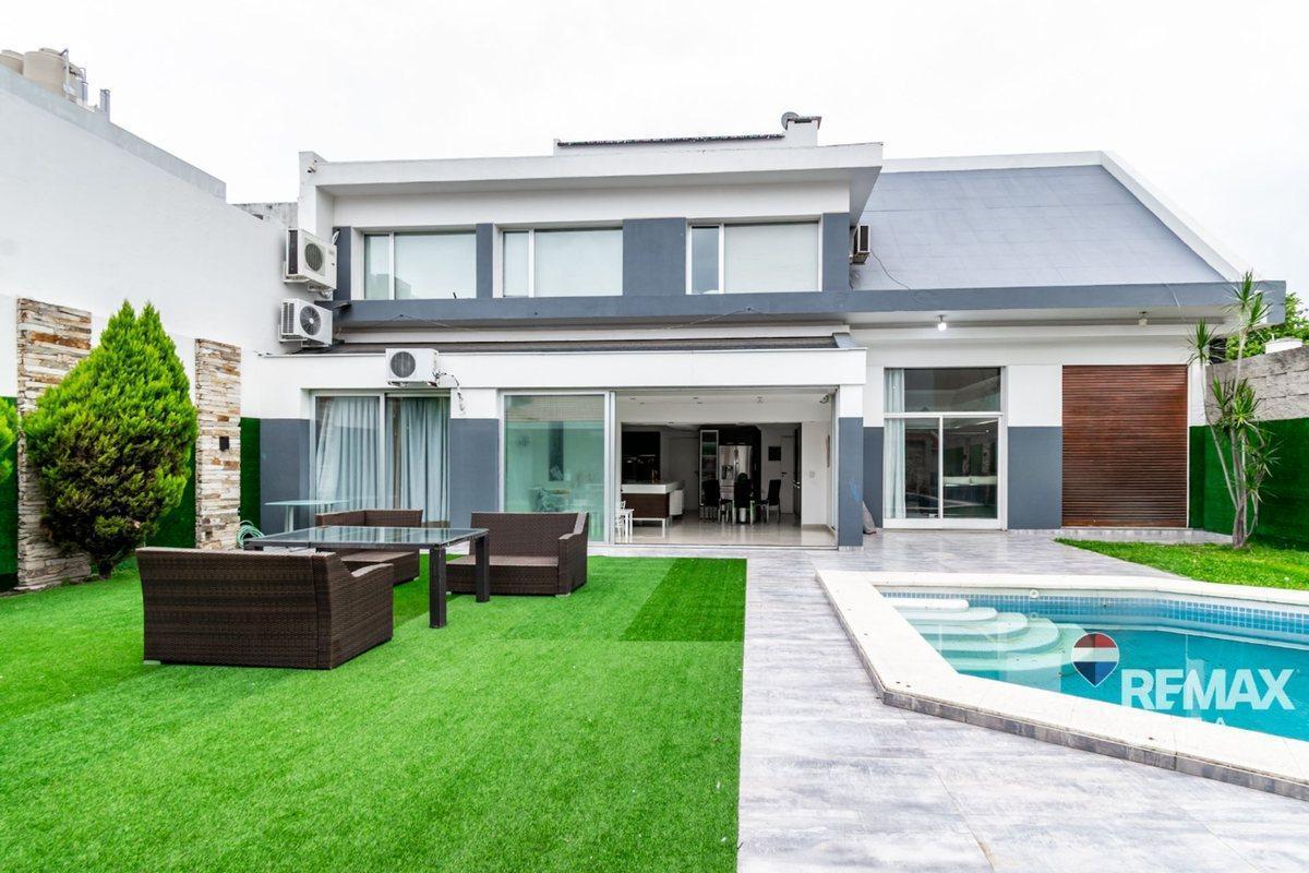 Foto de Venta Casa de 8 amb Pileta Climatizada Devoto, imagen 1
