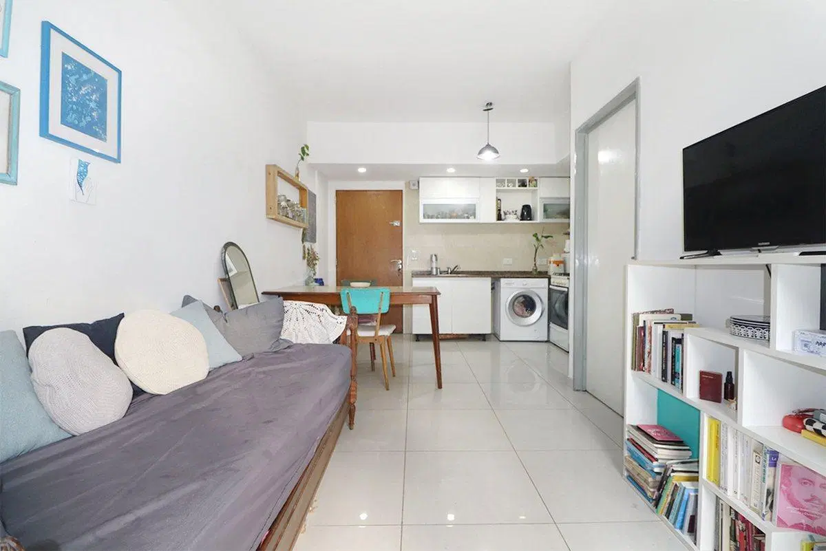 HERMOSO MONOAMBIENTE CON SUBDIVISION Y BALCON. 2