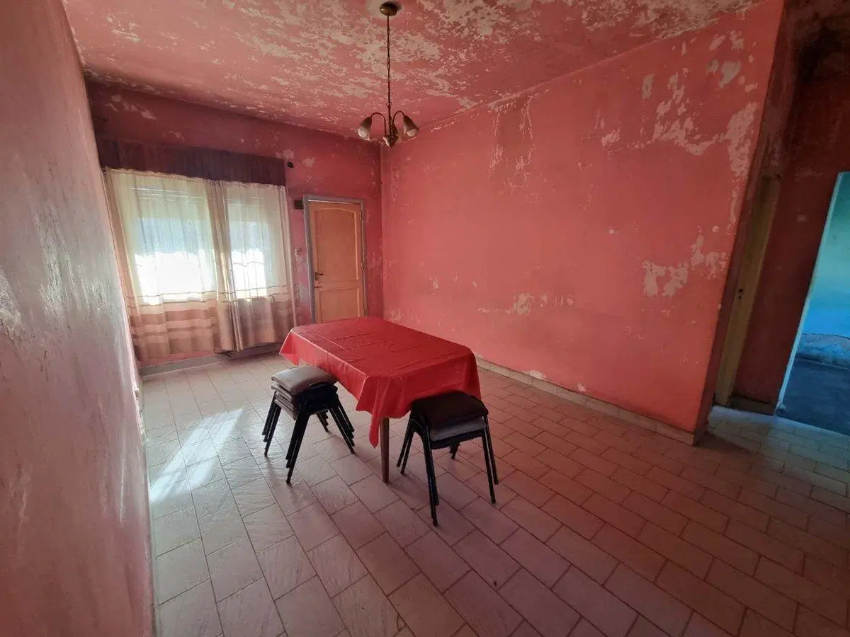 Casa de 3 ambientes en venta en Quilmes 2