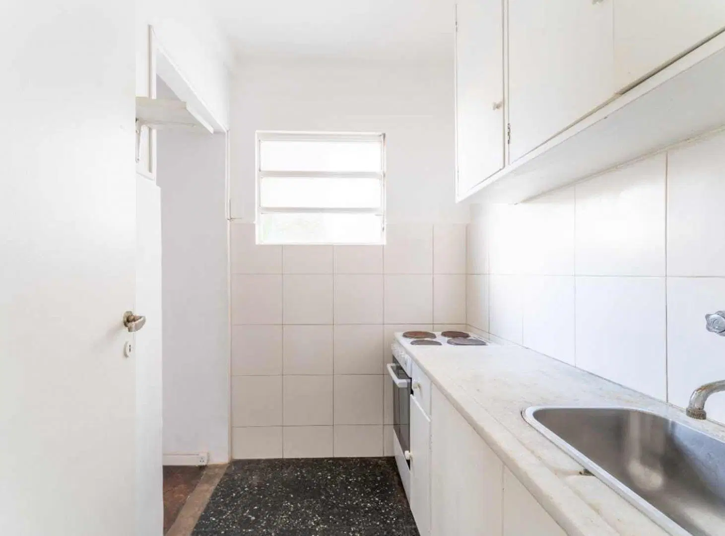 VENTA 2 AMBIENTES BAJO BELGRANO con GRAN JARDIN 3