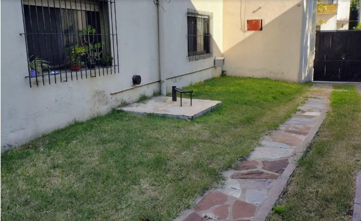 San Martin CASA con Jardin y cochera 2