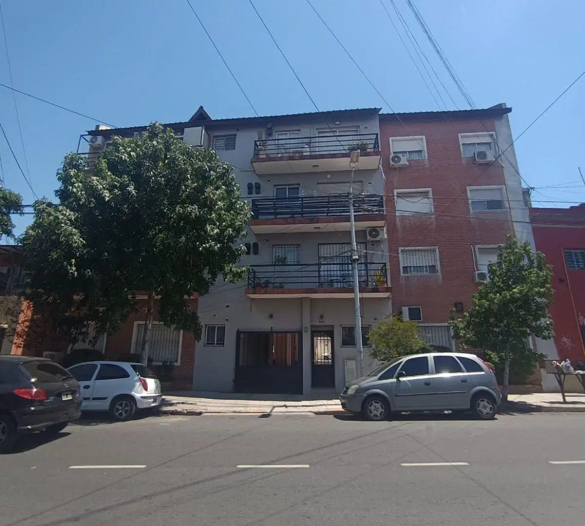 Avell Ctro. 2 Dormitorios, Balcón y Cochera. 2