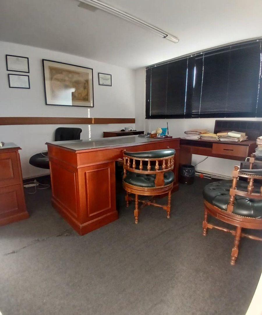 Foto de EN VENTA AMPLIA OFICINA , APTO VIVIENDA MICROCENT!, imagen 3