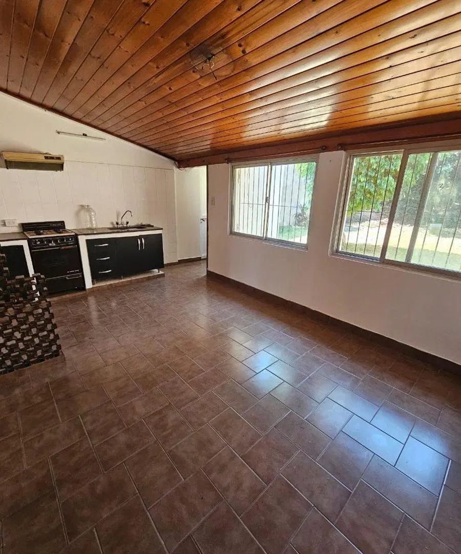 Casa 2 ambientes sobre lote propio 232m2 ballester 8