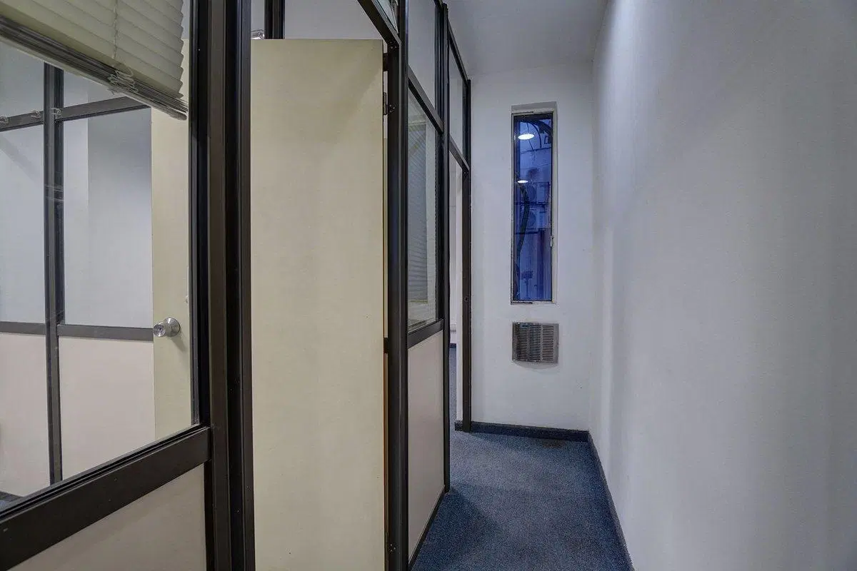 OPORTUNIDAD!! VENTA OFICINA EN MICROCENTRO 8