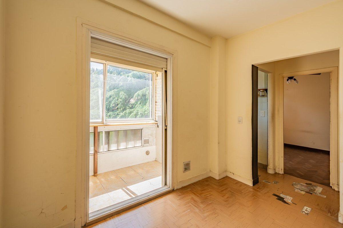Foto de VENTA DEPTO 2 AMB 4TO PISO, imagen 2