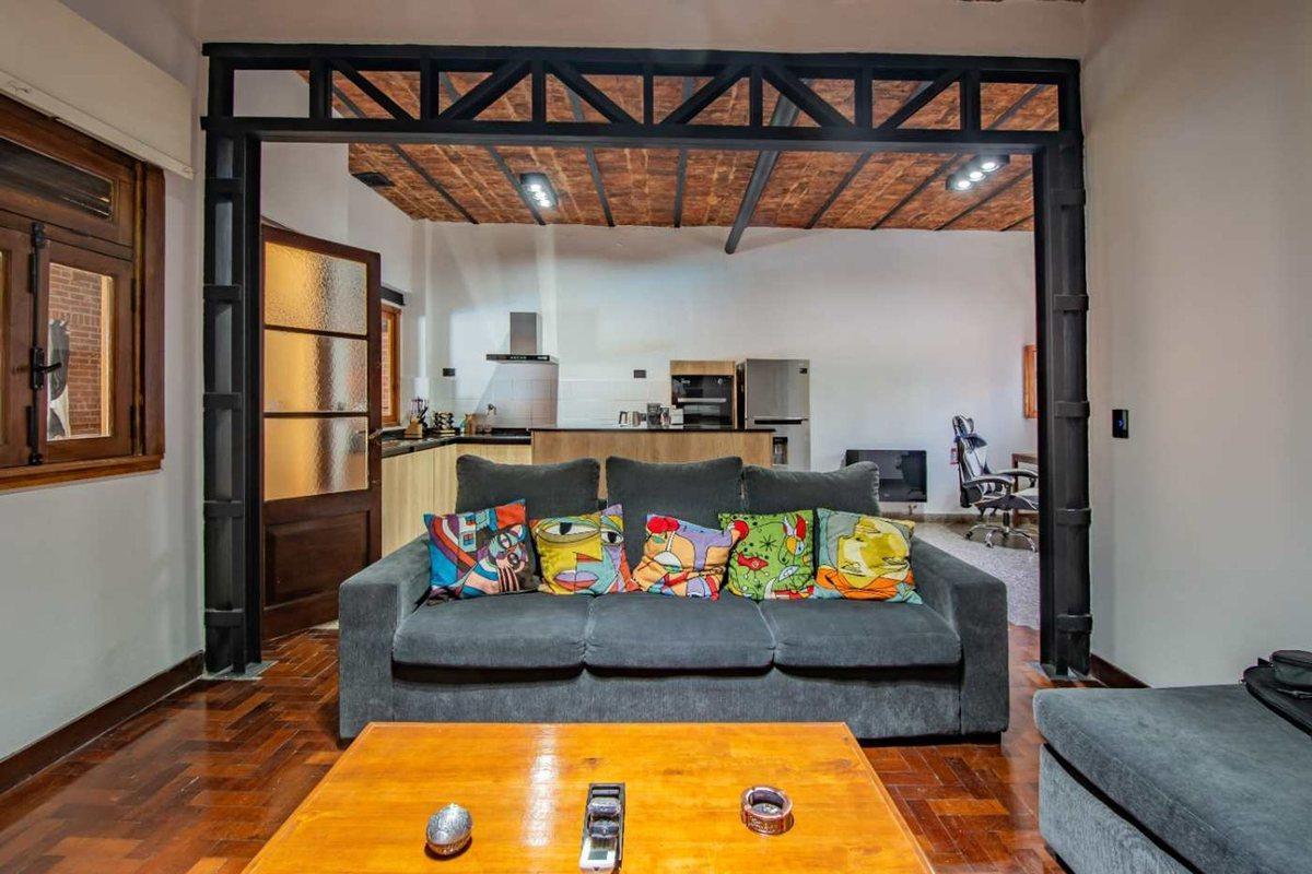 Foto de VENTA - CASA 3 AMB C/ QUINCHO Y PILETA - C. MADERO, imagen 5
