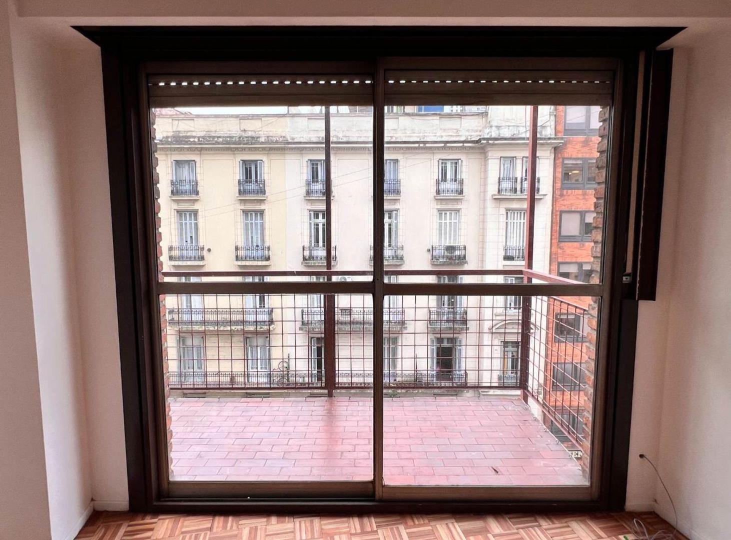 Foto de Venta Departamento de 2 ambientes zona Facultades, imagen 2