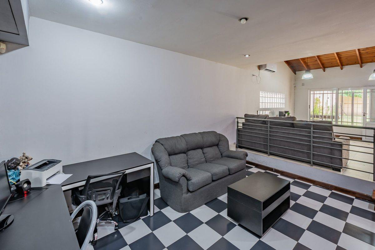Foto de VENTA - Casa 6 ambientes en Aldo Bonzi con Pileta, imagen 4