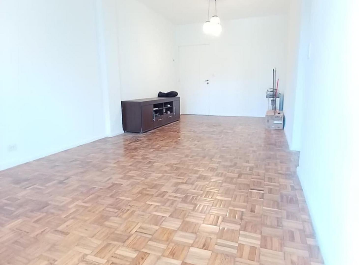 Foto de EN VENTA DOS AMBIENTES CON COCHERA PLENO PALERMO!!, imagen 2