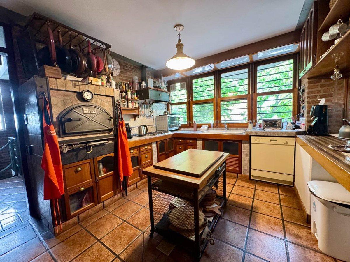 Foto de Venta casa Bernal Apto Credito pileta quincho, imagen 3