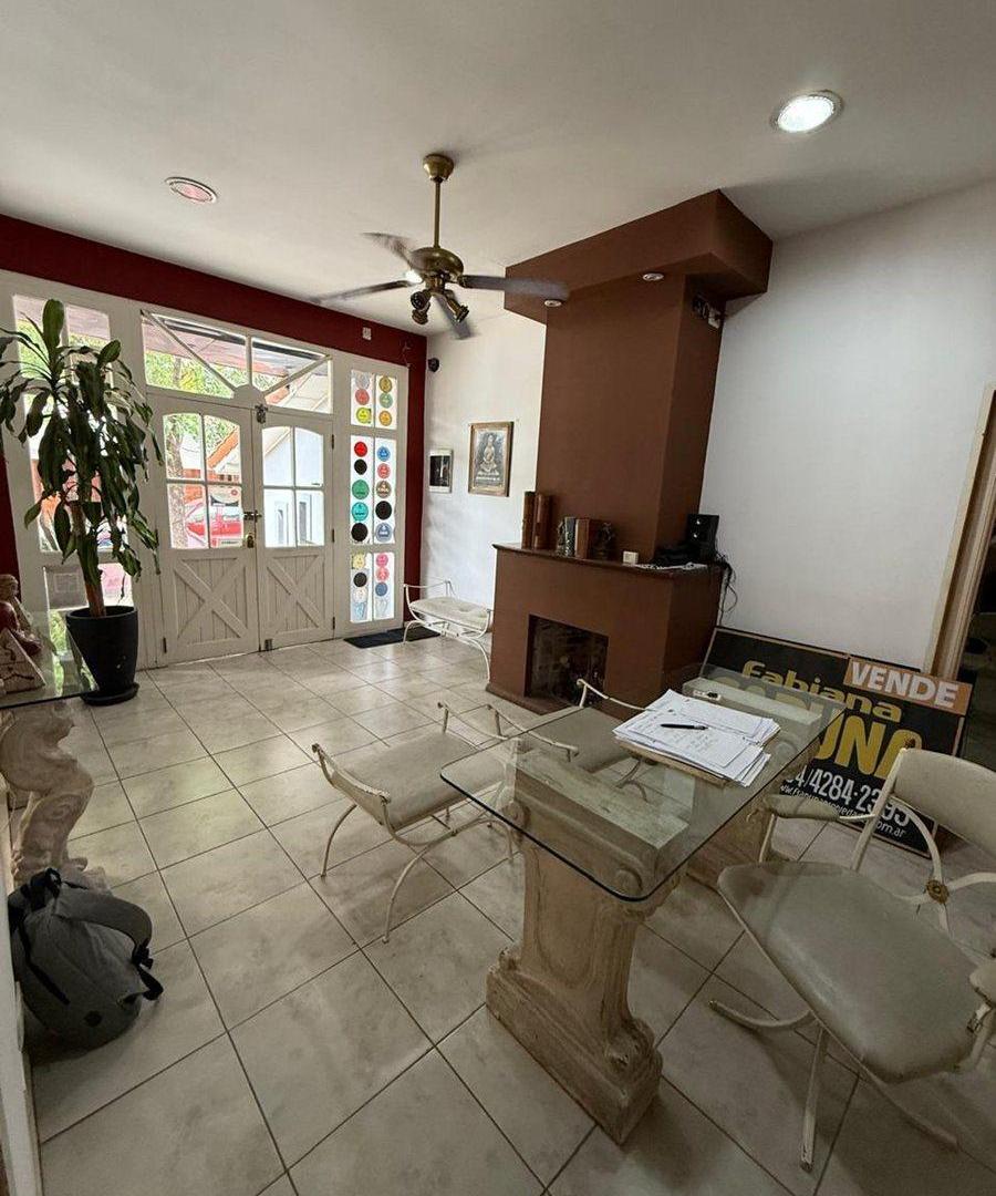 Foto de CASA CON PARQUE Y PILETA PLENO CENTRO MONTE GRANDE, imagen 4