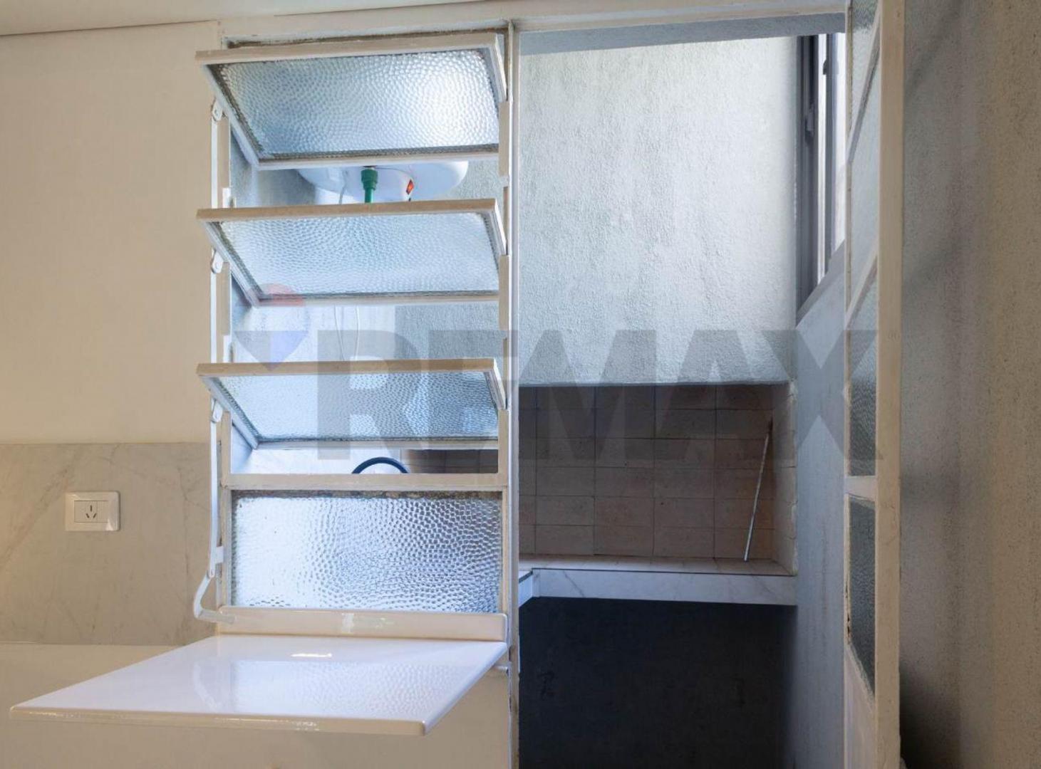 Foto de VENTA Departamento tipo PH 3 amb LINIERS, imagen 1
