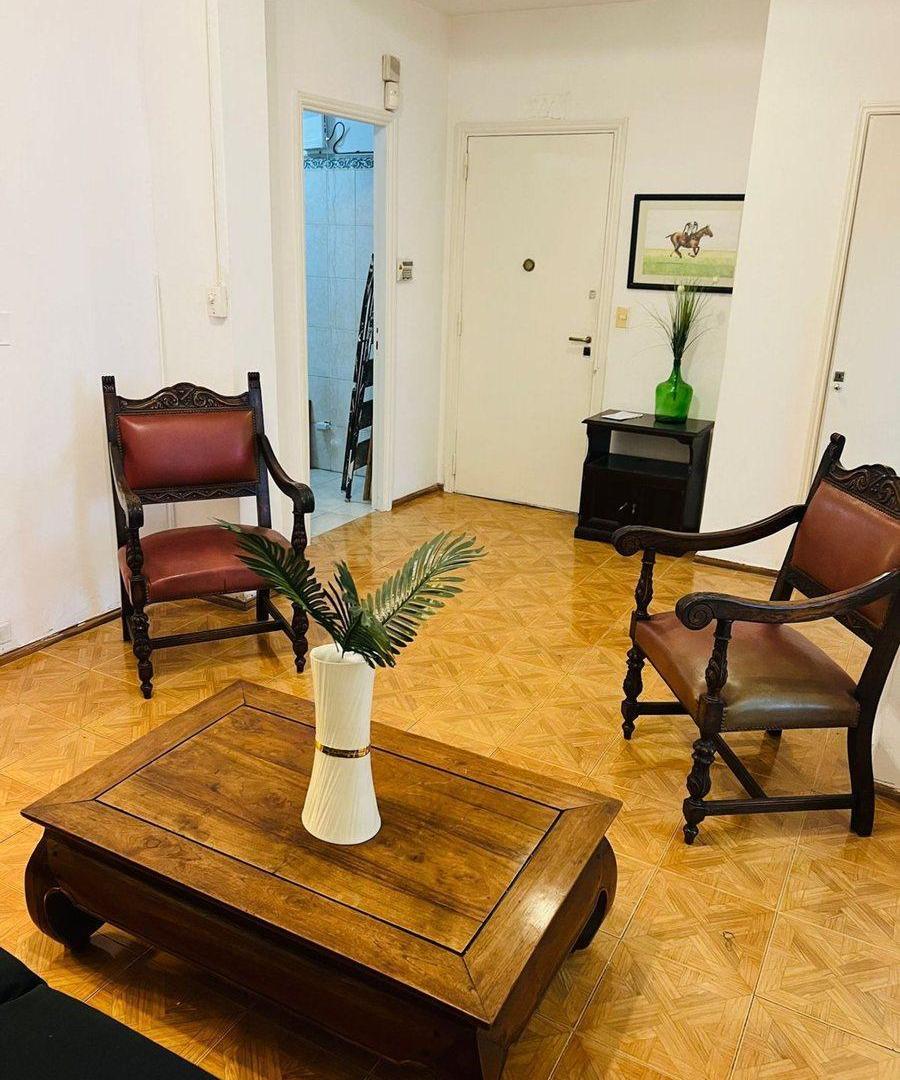 Foto de VENTA TRES AMBIENTES APTO PROFESIONAL A LA CALLE, imagen 2