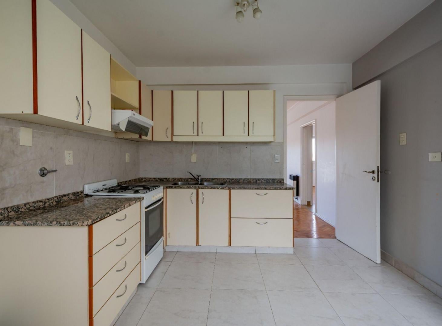Foto de Depto 3 Amb + Depend Cochera , Florida, Piso 5, imagen 5