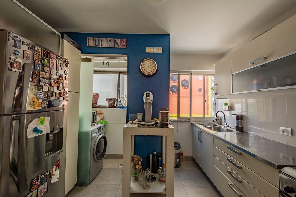 Foto de Excelente Semipiso de 4 Ambientes con Cochera, imagen 3