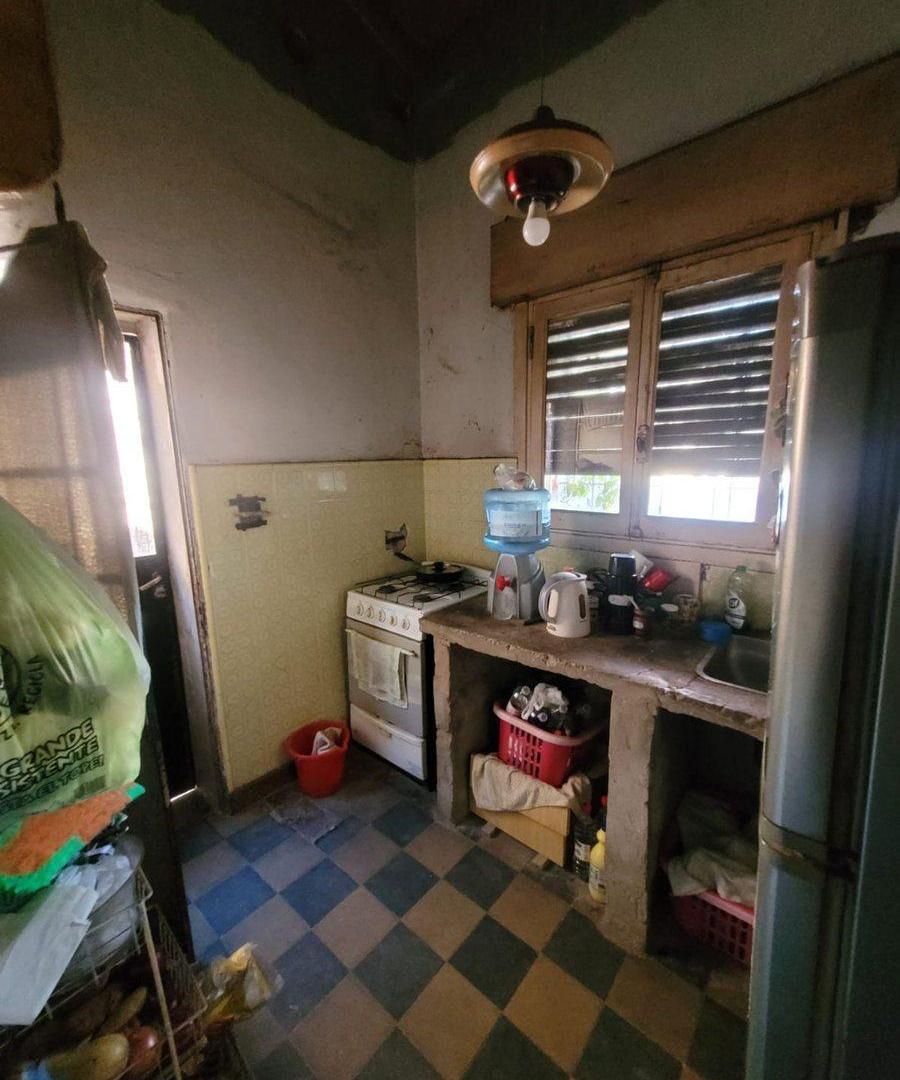 Foto de Oportunidad casa lote propio a refaccionar, imagen 2