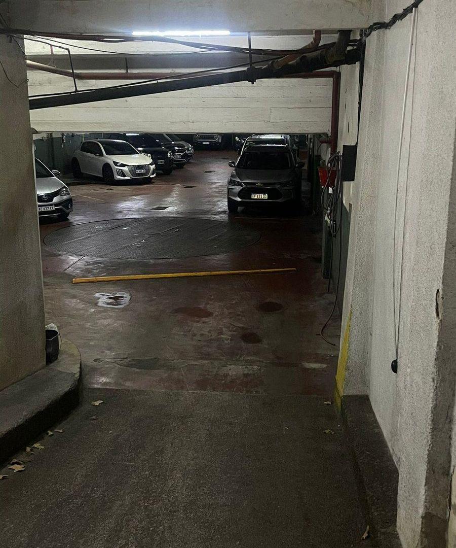 Foto de Oportunidad de Inversión Cochera en excelente ubic, imagen 2