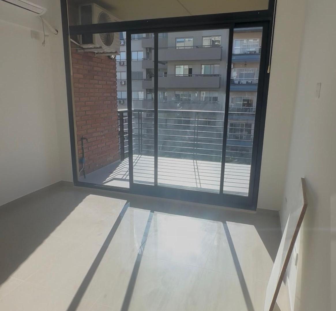 Foto de VENTA HERMOSO 2 AMB COCHERA VISTA, imagen 1