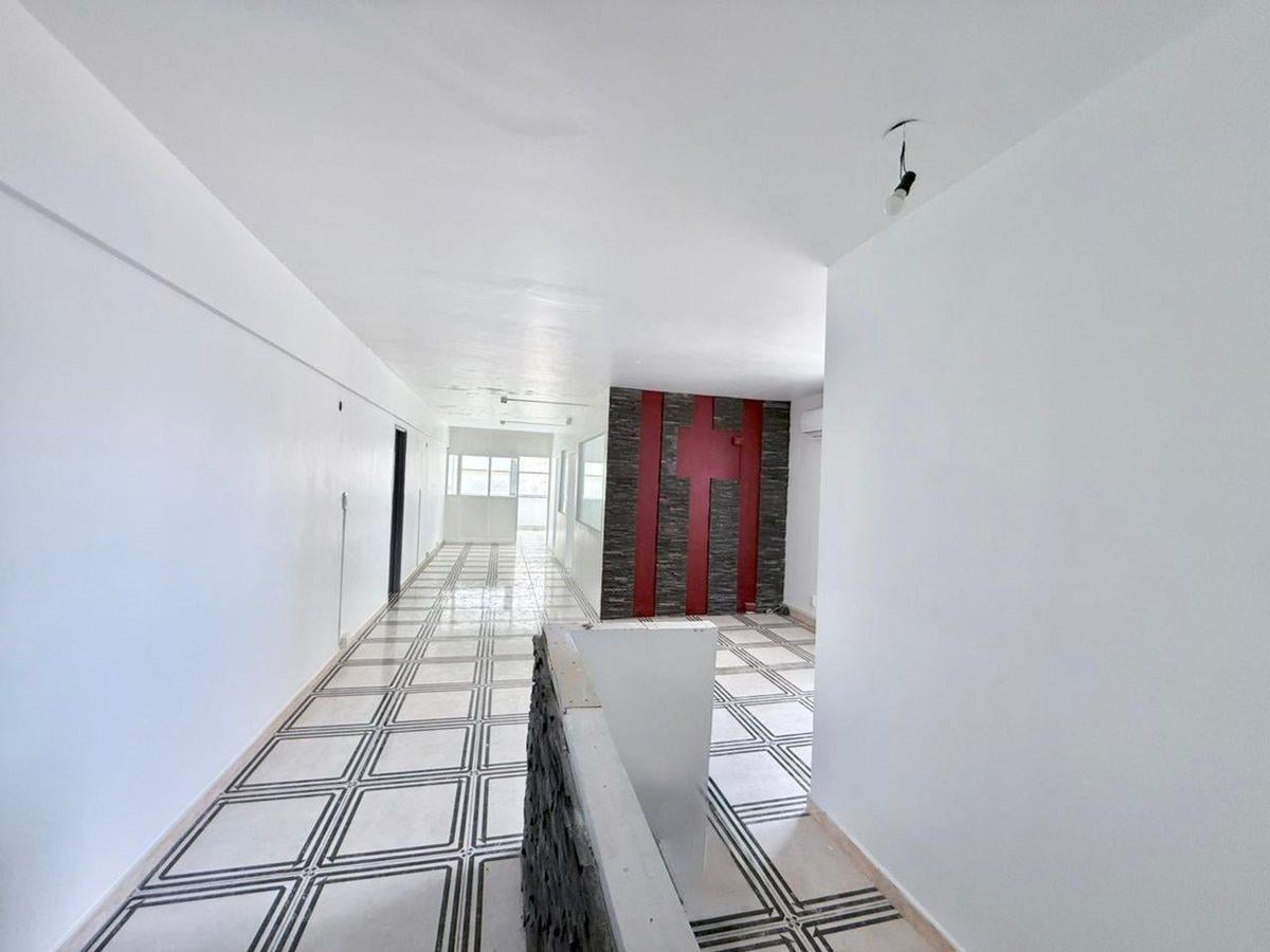 Foto de VENTA OFICINA EN MICROCENTRO OPORTUNIDAD, imagen 2