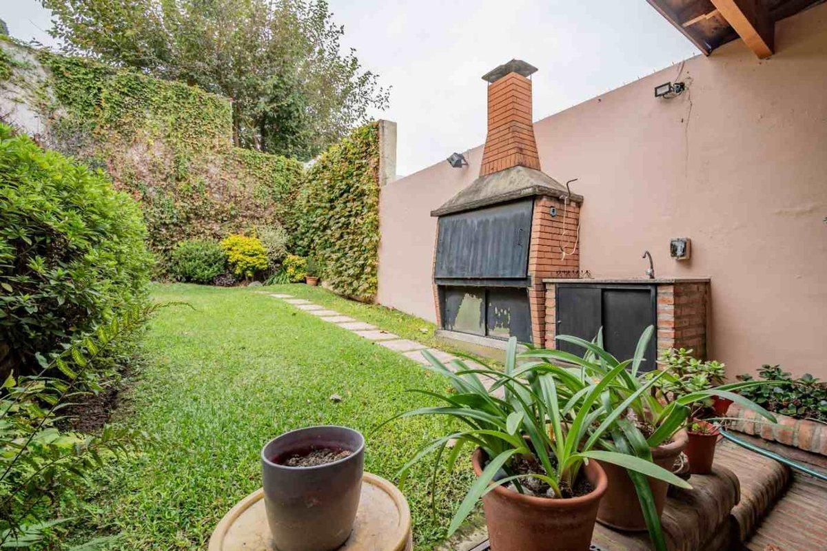 Foto de OLIVOS-DUPLEX VENTA - EXCELENTE ESTADO Y UBICACIÓN, imagen 1