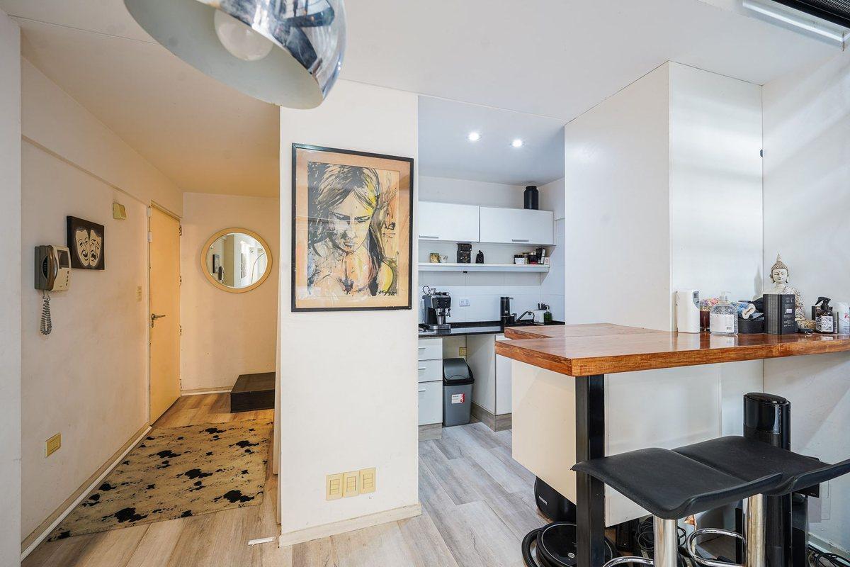 Foto de VENTA DUPLEX DOS AMBIENTES EN PALERMO CON PATIO, imagen 2