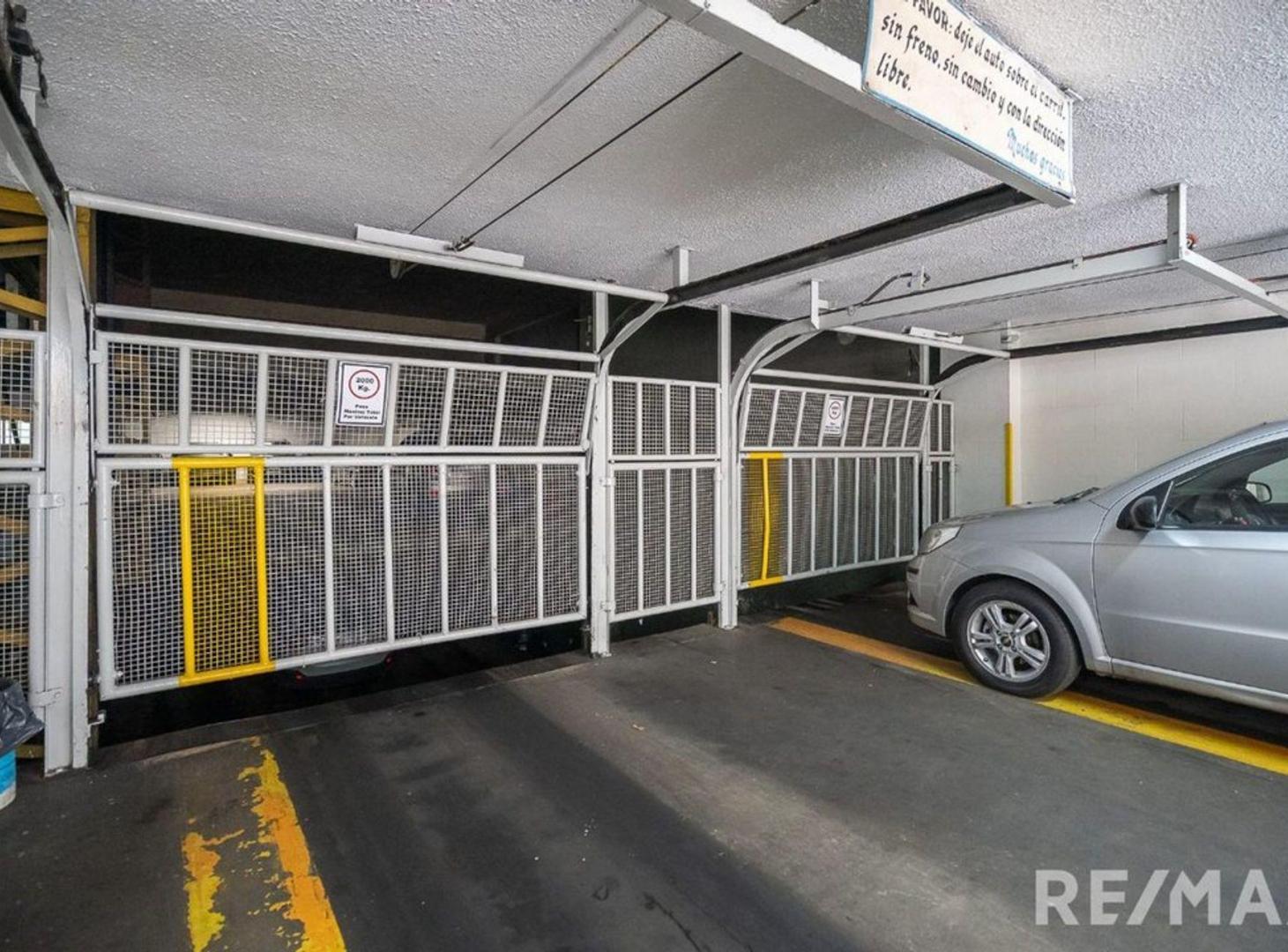 Foto de Venta Oportunidad Cochera Doble en Recoleta, imagen 1