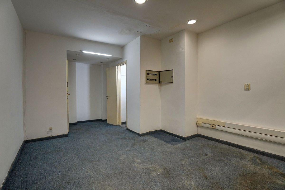 Foto de OPORTUNIDAD!! VENTA OFICINA EN MICROCENTRO, imagen 5