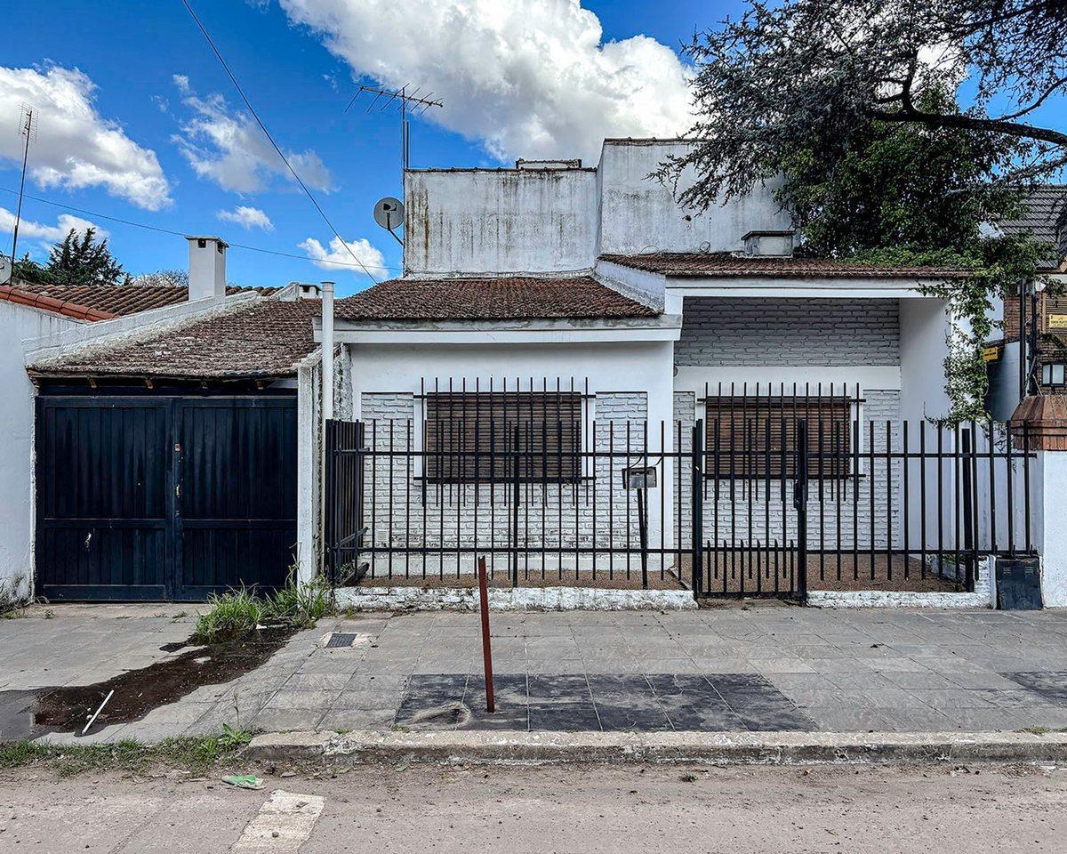 Foto de OPORTUNIDAD! CASA EN SAN JUSTO-3 DORM- USD 85.000, imagen 3