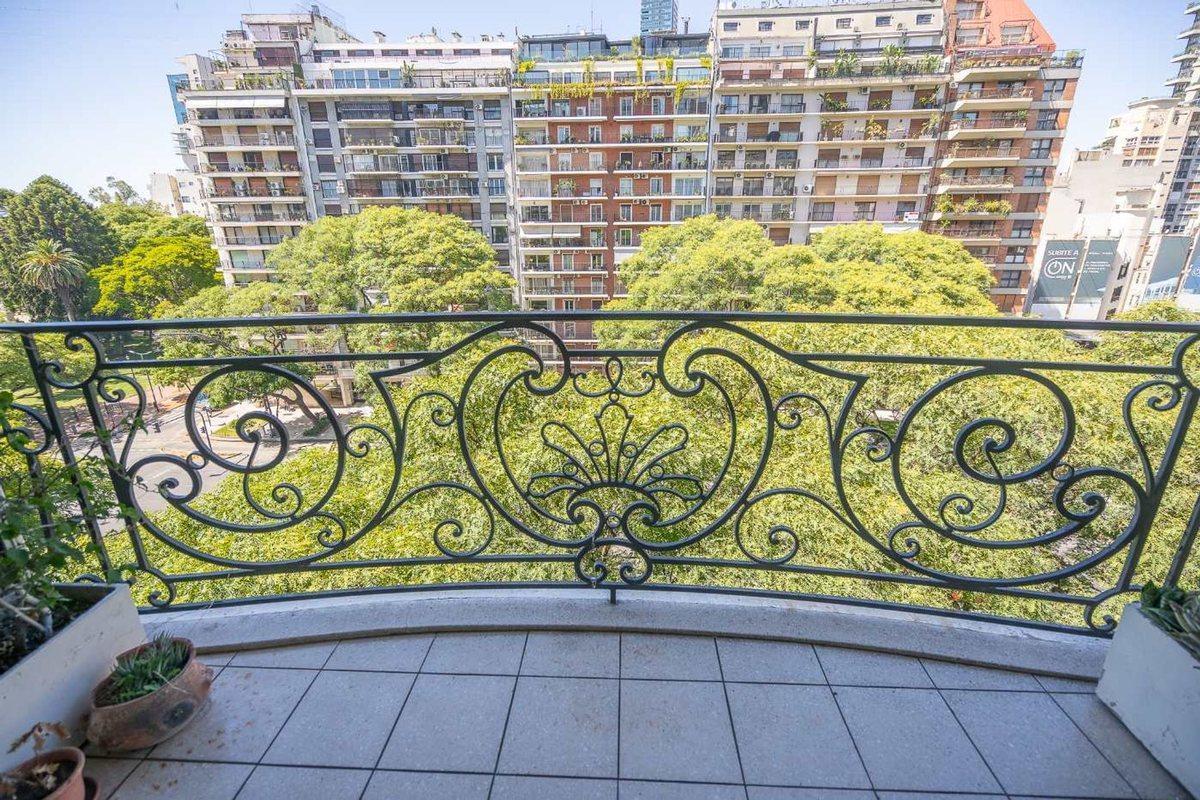 Foto de VENTA 6 AMB CON 2/COCH -AV. DEL LIBERTADOR Y SALG., imagen 1