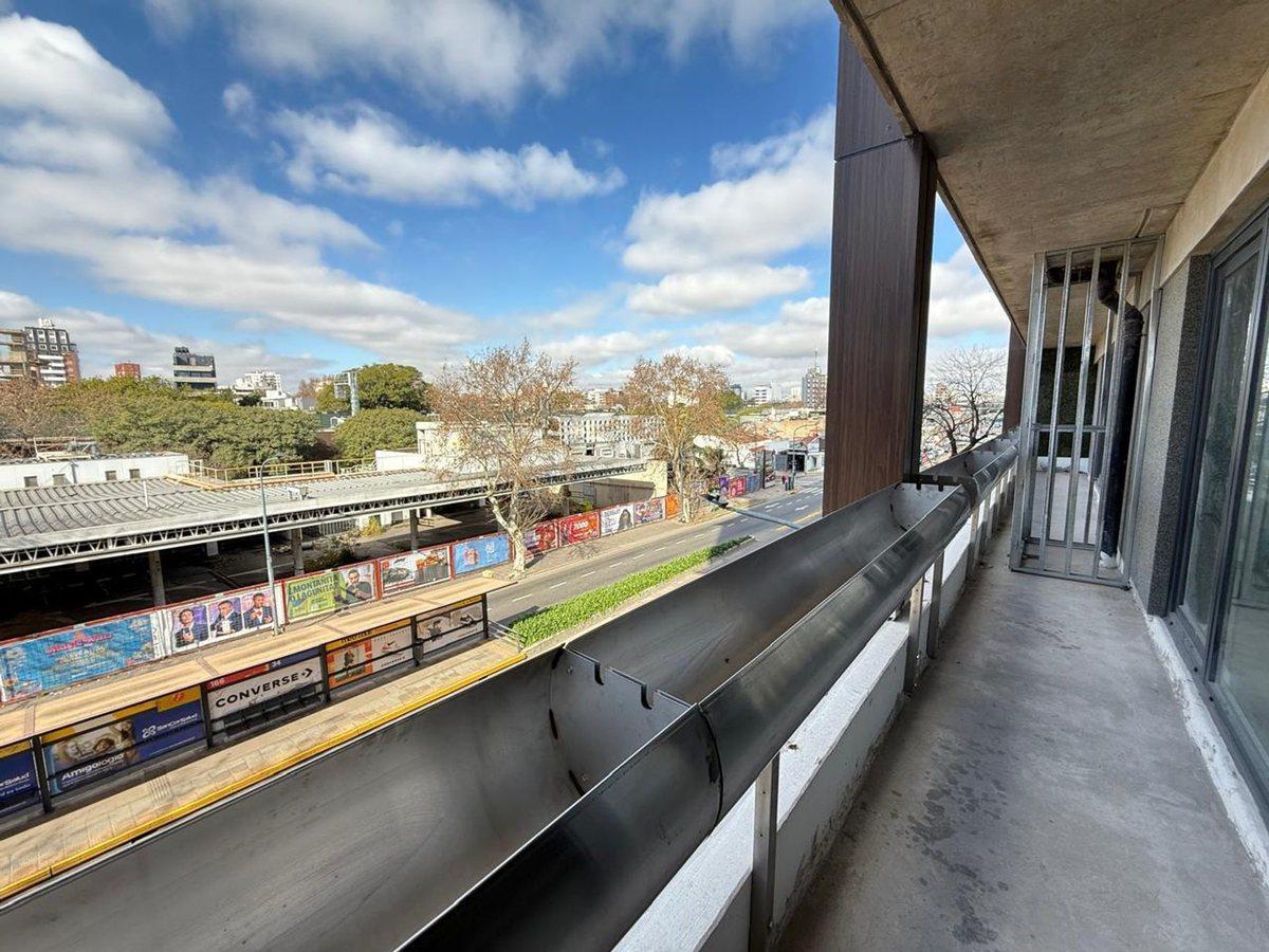 Foto de VENTA OFICINA -QIUB PALERMO HOLLYWOOD - 2 COCHERAS, imagen 3