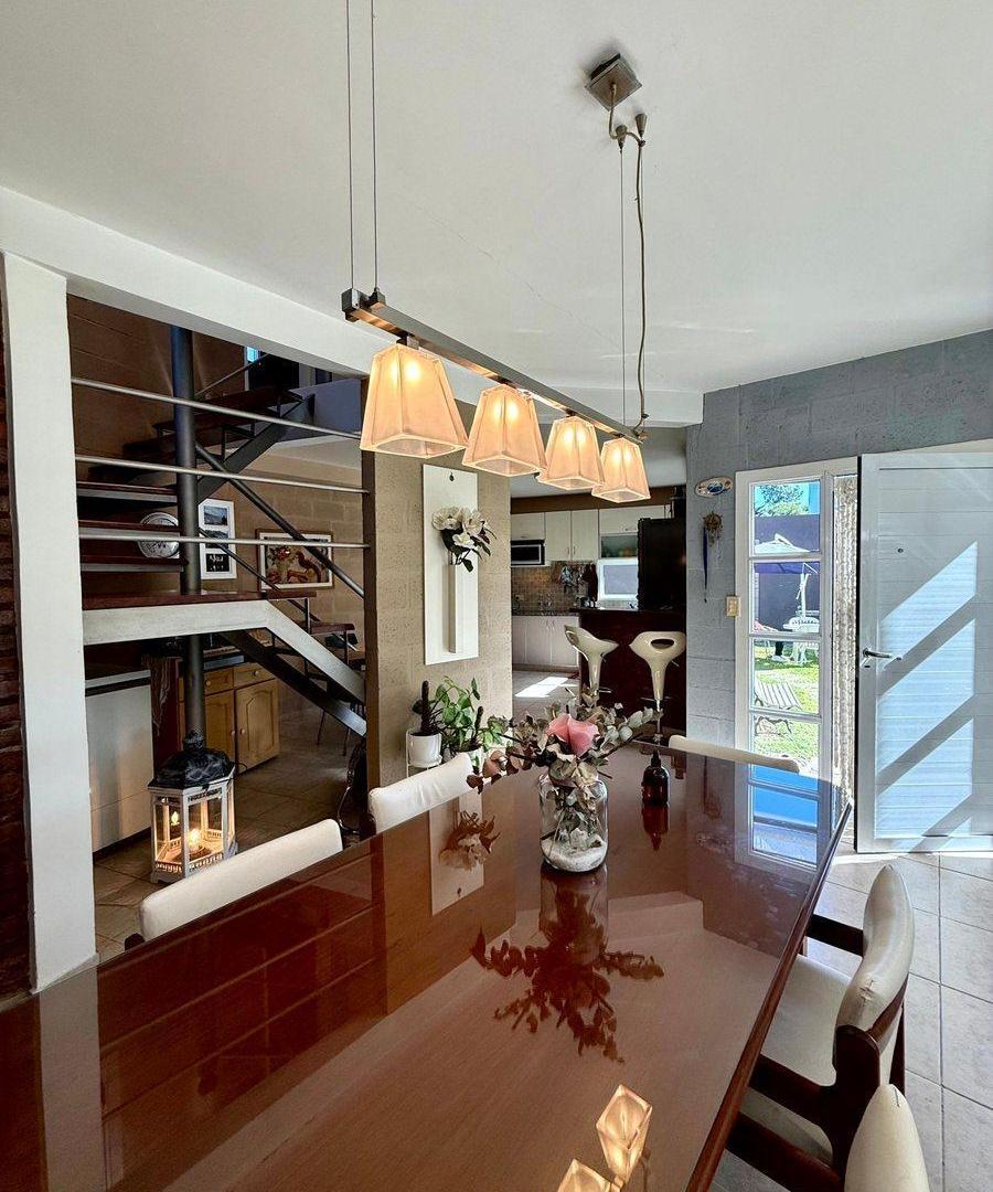 Foto de CASA EN VENTA 4 AMB CON PILETA EN EL CARMENCITO, imagen 3