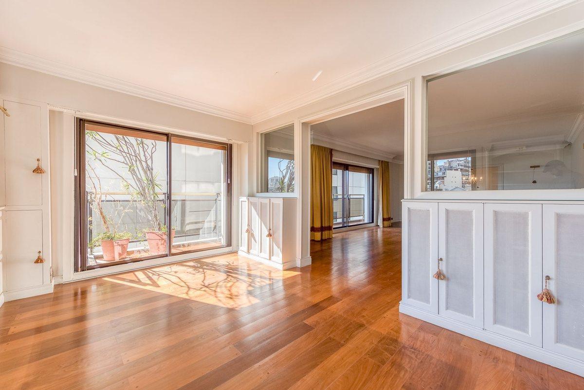 Foto de VENTA DEPTO 5 AMB CON COCH 2/DEP. AV. LIBERTADOR, imagen 3