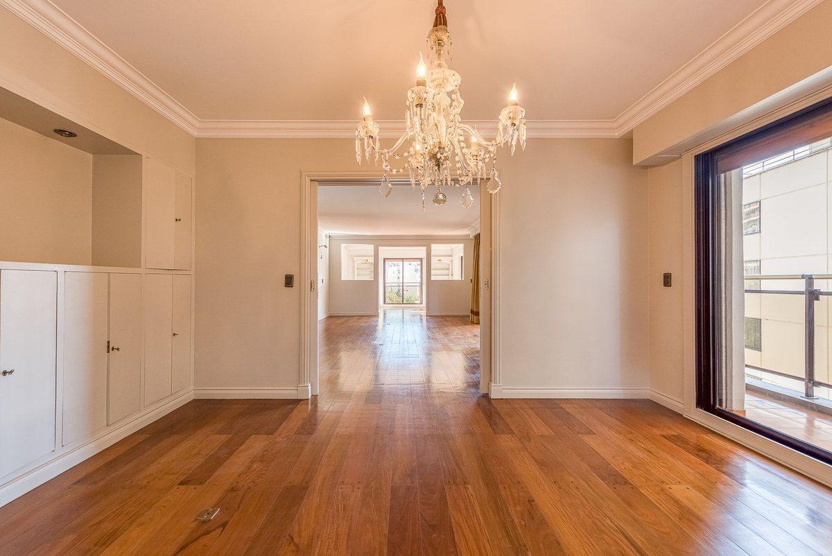 Foto de VENTA DEPTO 5 AMB CON COCH 2/DEP. AV. LIBERTADOR, imagen 2