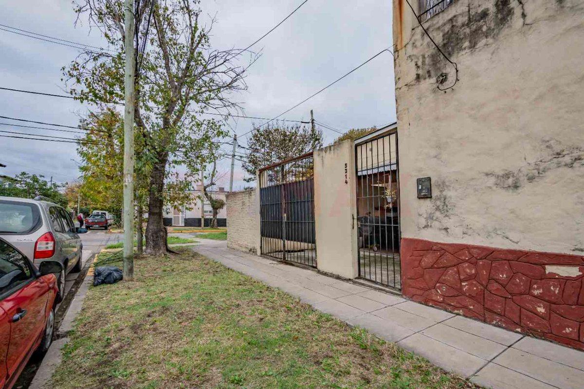 Foto de VENTA PH CARAPACHAY - GRAN TERRAZA - 2 DORMIS, imagen 4