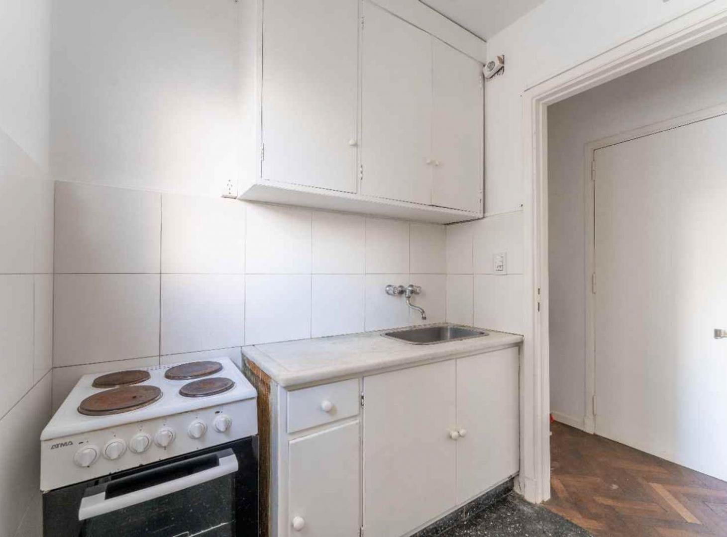 Foto de VENTA 2 AMBIENTES BAJO BELGRANO con GRAN JARDIN, imagen 4