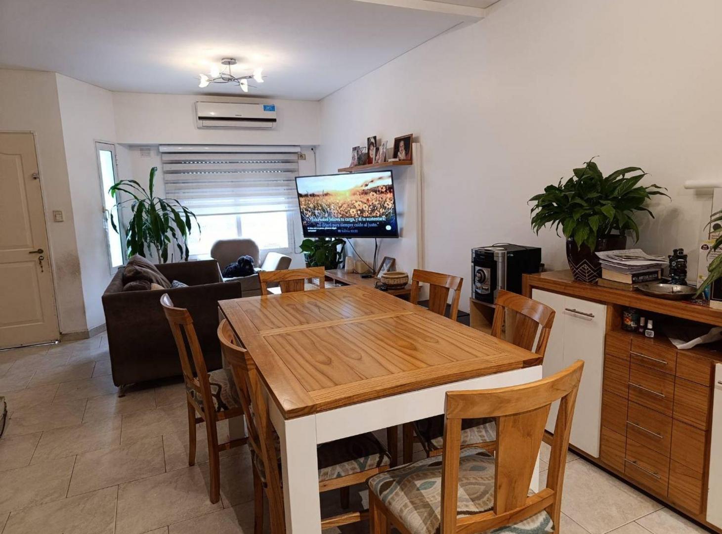 Foto de PH EN VENTA 5 AMB COCHERA 2 PATIOS V. PUEYRREDON, imagen 4