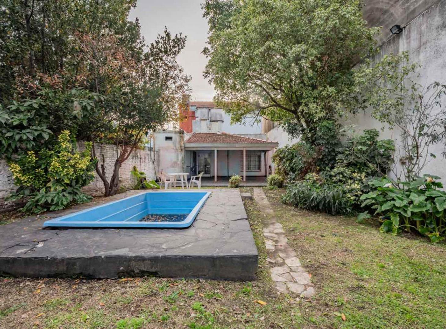 Foto de VENTA CASA 4 AMB C/PILETA -V. MADERO CREDIT PERMUT, imagen 2