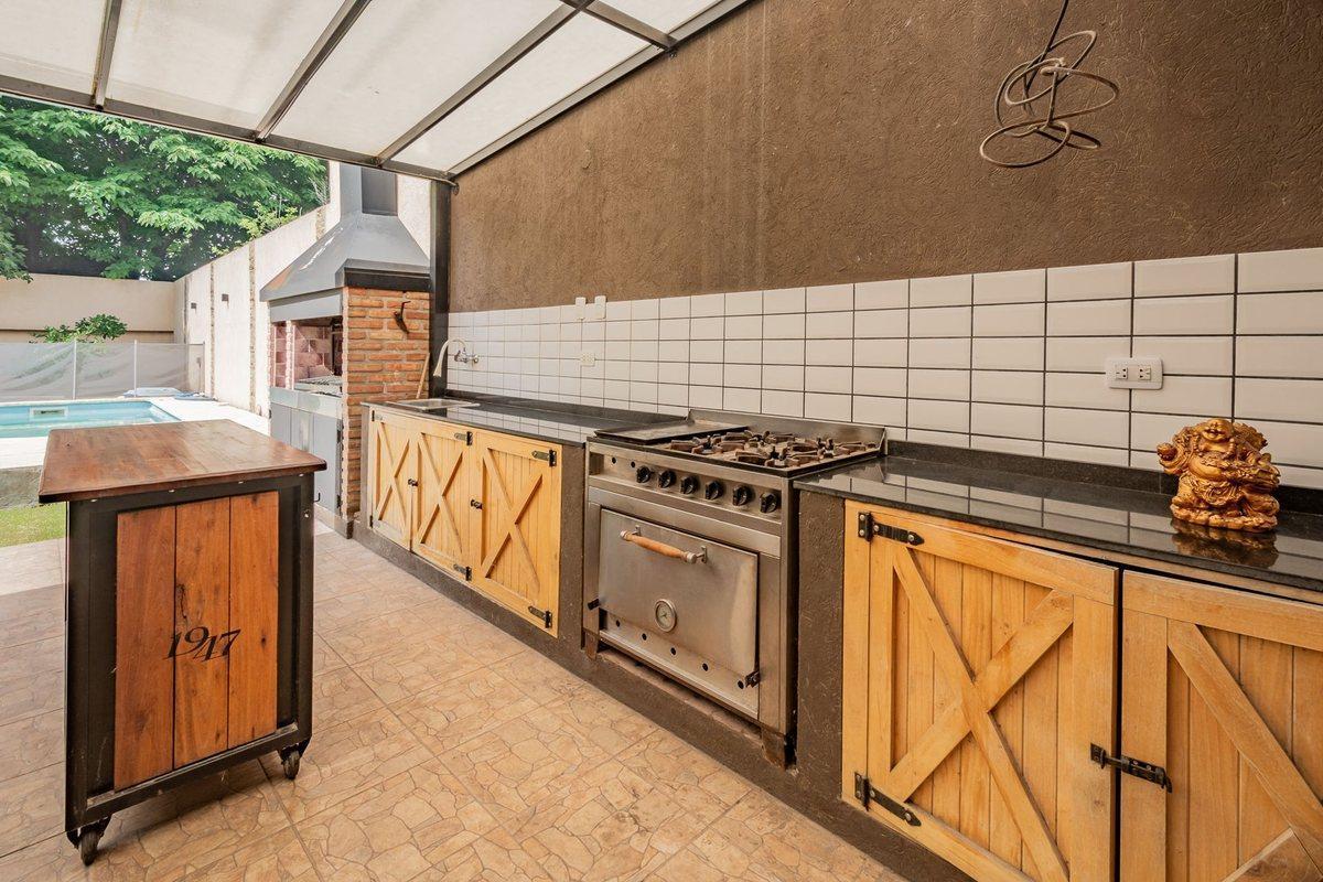 Foto de VENTA - Casa 6 ambientes en Aldo Bonzi con Pileta, imagen 5