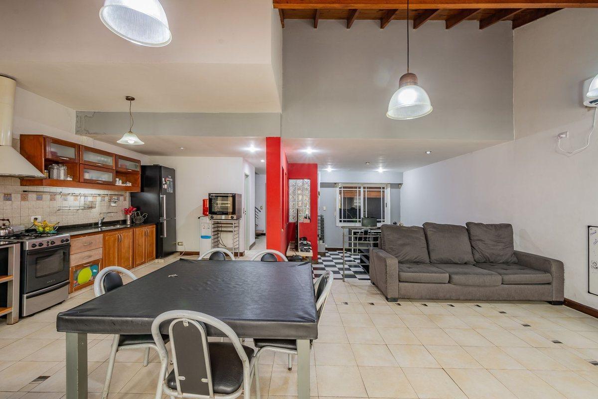 Foto de VENTA - Casa 6 ambientes en Aldo Bonzi con Pileta, imagen 3