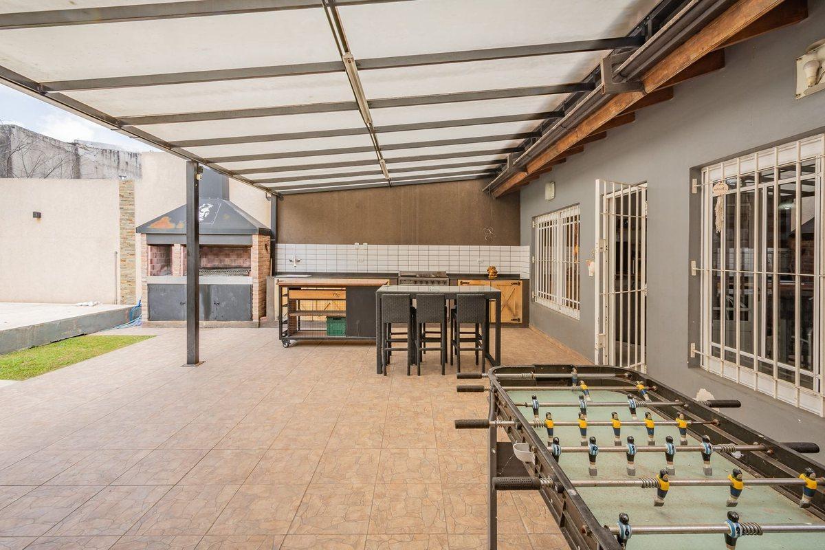 Foto de VENTA - Casa 6 ambientes en Aldo Bonzi con Pileta, imagen 4