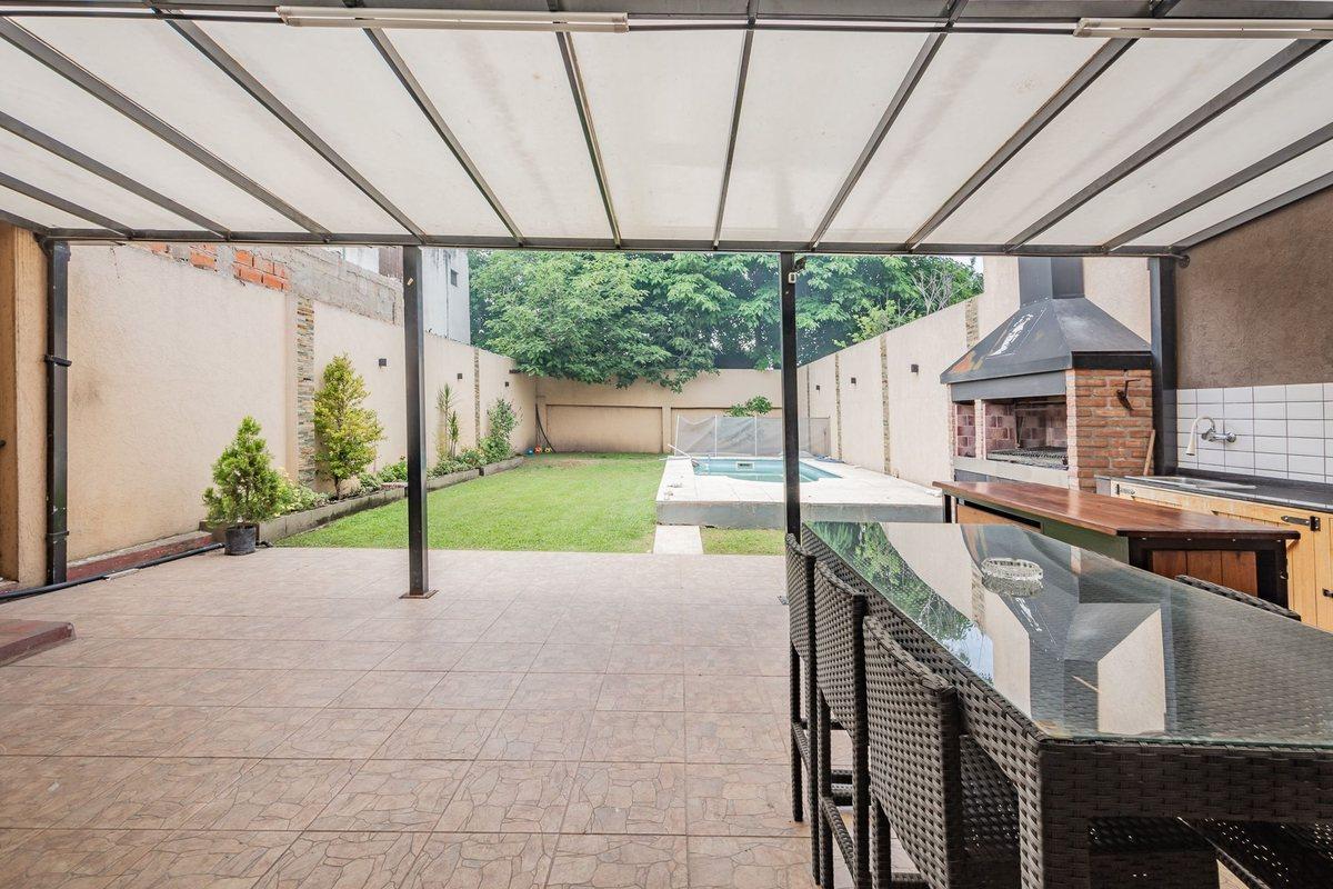 Foto de VENTA - Casa 6 ambientes en Aldo Bonzi con Pileta, imagen 1