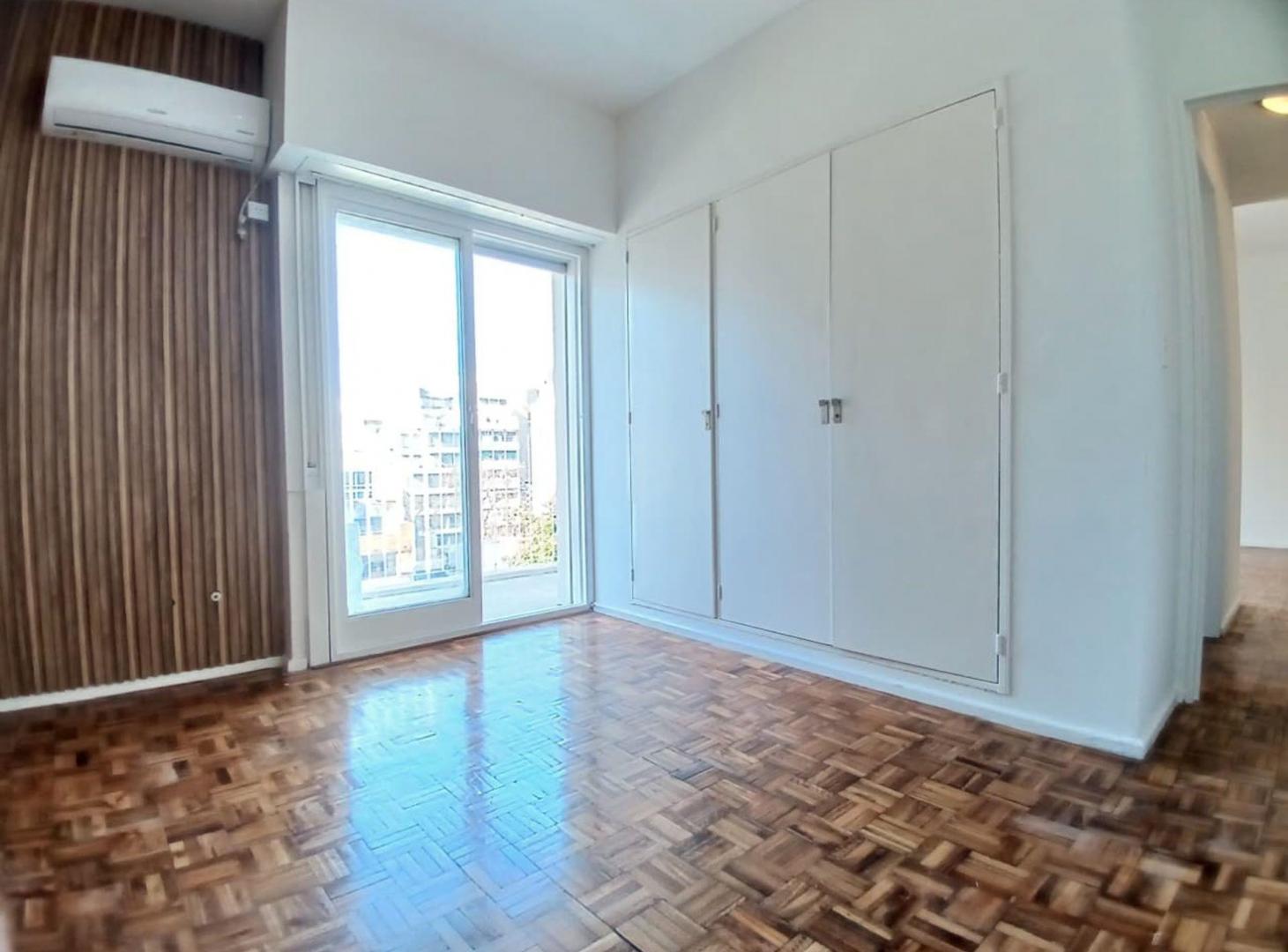 Foto de EN VENTA DOS AMBIENTES CON COCHERA PLENO PALERMO!!, imagen 1